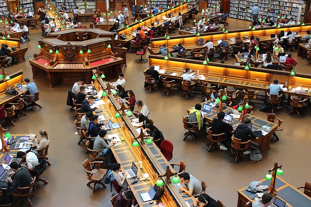 Portes ouvertes, salons des métiers et des formations : une première étape de Parcoursup